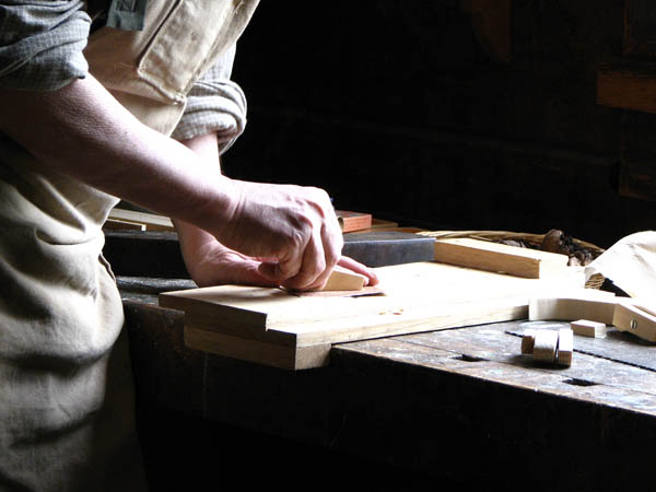 Nuestra <strong>carpintería de madera en  Pedrafita do Cebreiro</strong> es una empresa de <strong>herencia familiar</strong>, por lo que  contamos con gran <strong>experiencia </strong>en la profesión.
